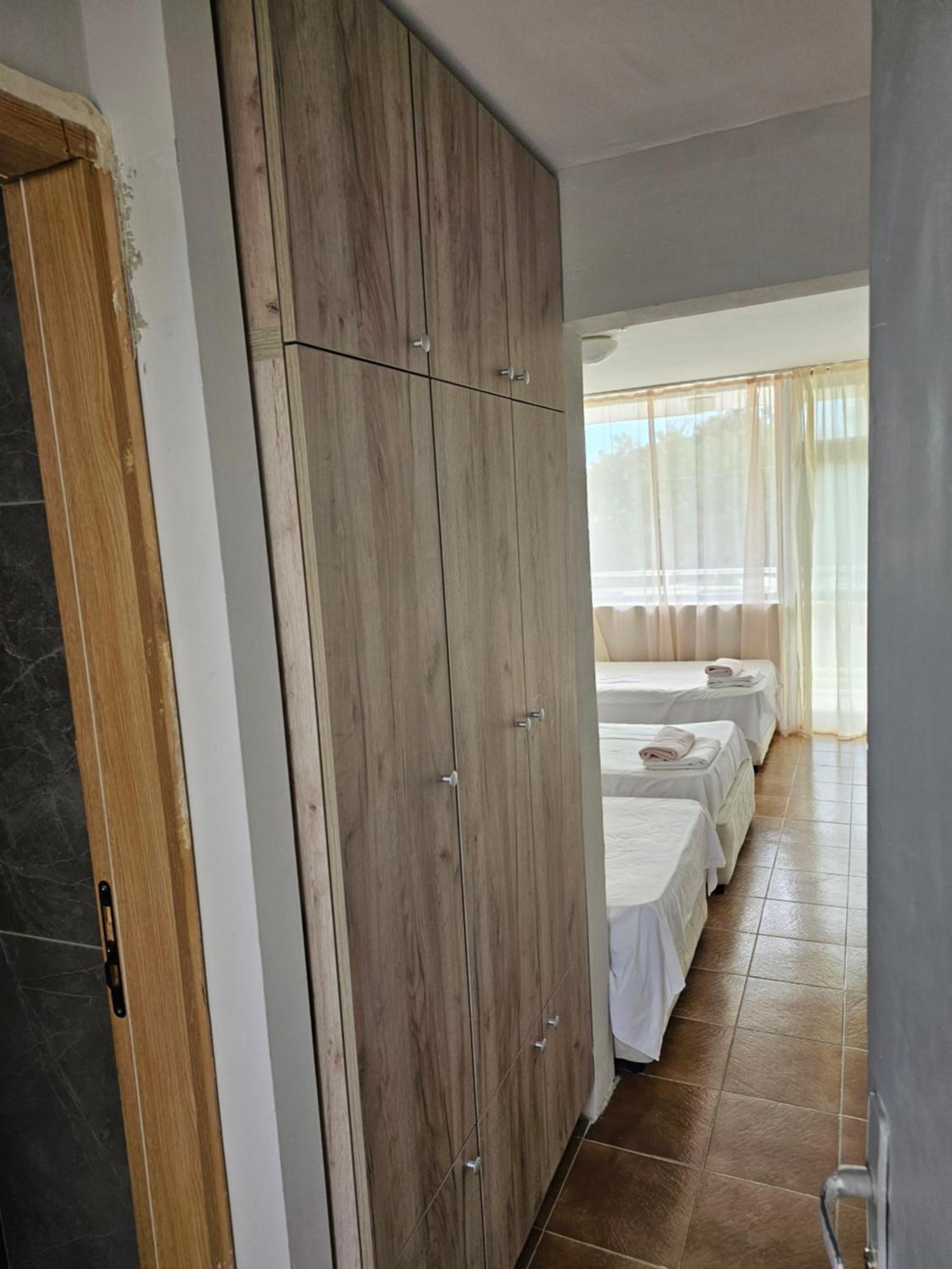 Hotel Phoenix Kranevo Bagian luar foto