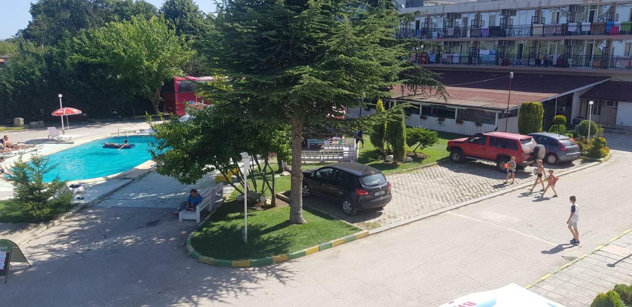 Hotel Phoenix Kranevo Bagian luar foto